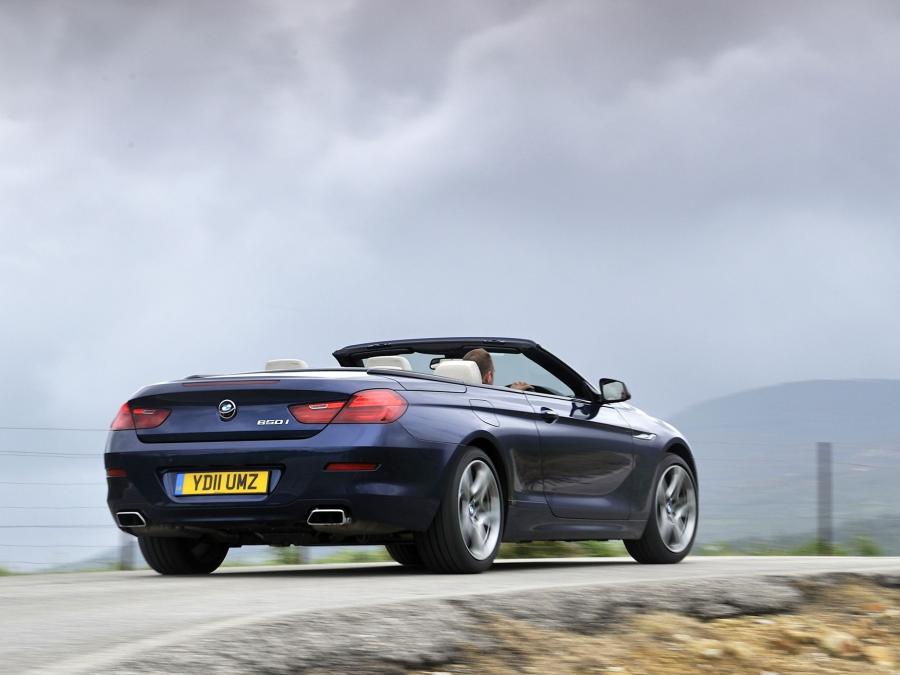  BMW 650i Convertible 2011 года  (UK) (фото 2 из 17)